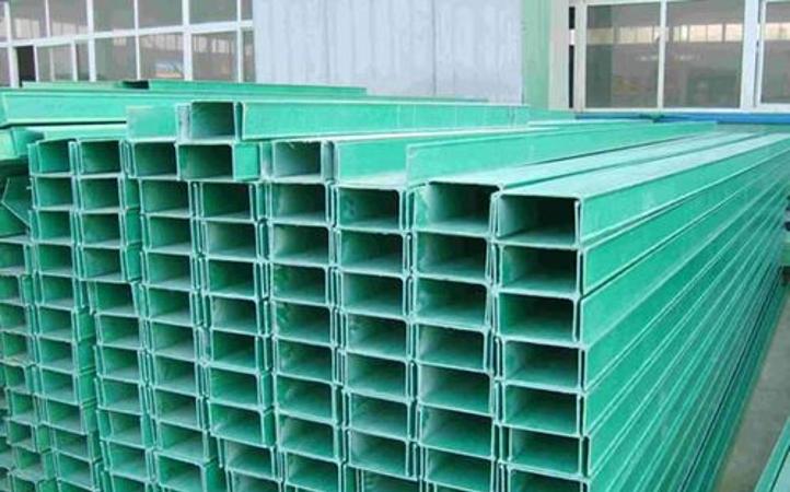 大跨距玻璃钢桥架价格